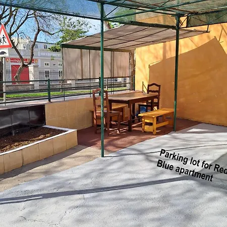 Red Blue With Private Parking And Gray Blue * Pula