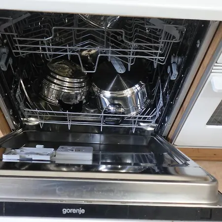 Red Blue With Private Parking And Gray Blue * Pula