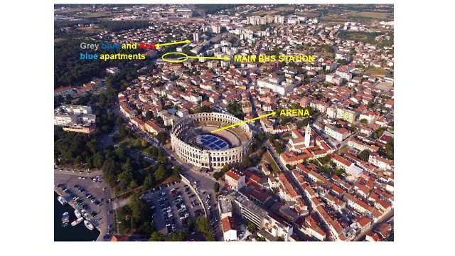 Lejlighed Red Blue With Private Parking And Gray Blue Pula