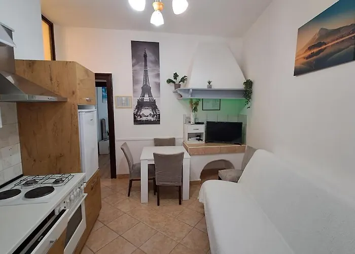 Red Blue With Private Parking And Gray Blue Апартаменты Пула