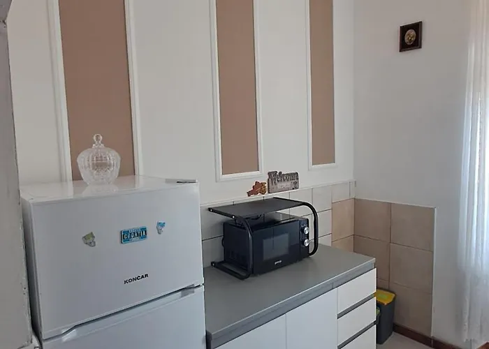 Red Blue With Private Parking And Gray Blue Апартаменты