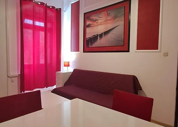 Red Blue With Private Parking And Gray Blue Appartement *