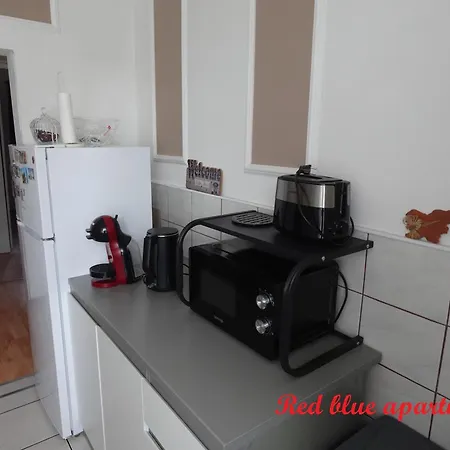 Appartement Red Blue And Gray Blue With Private Parking Pula